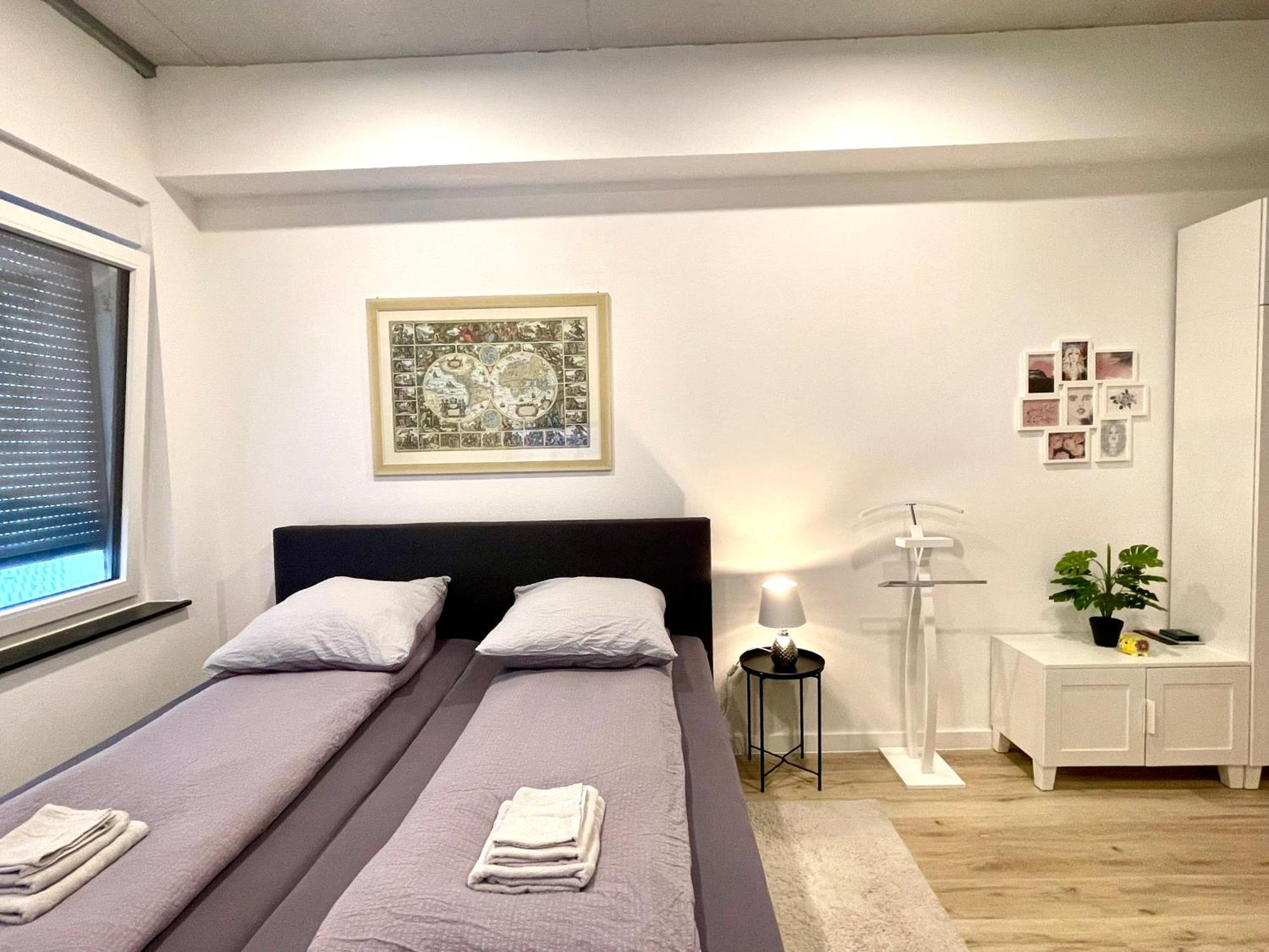 Neu Wunderschoenenes Weisses Apartament Am Schloessle Zentrum Goldstadt Pforzheim Eksteriør bilde
