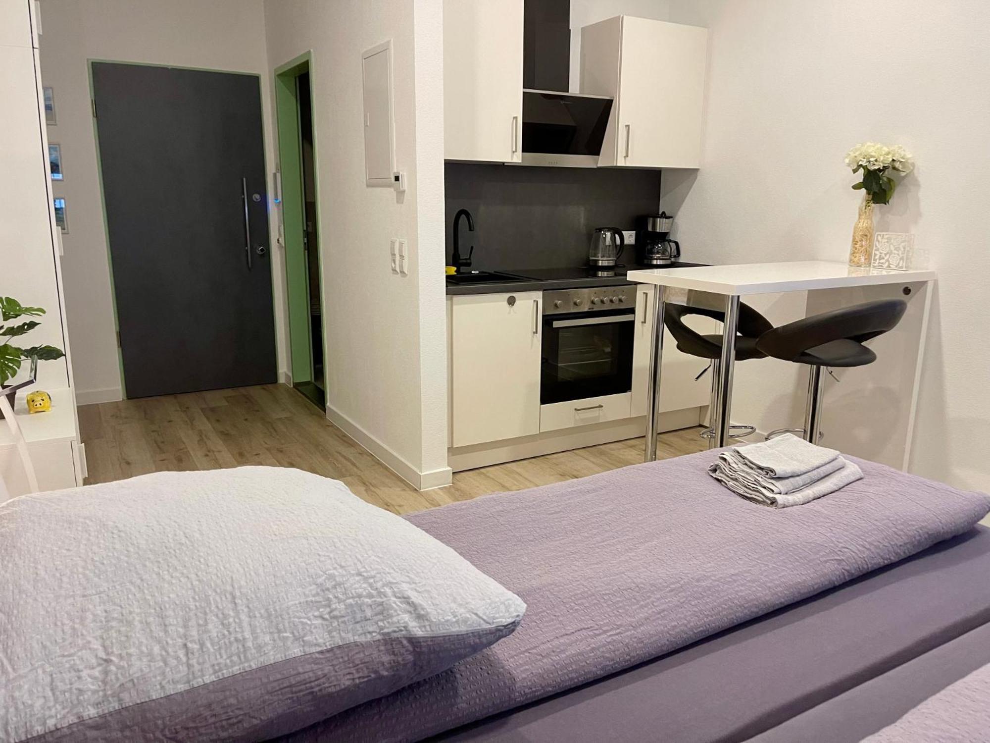 Neu Wunderschoenenes Weisses Apartament Am Schloessle Zentrum Goldstadt Pforzheim Eksteriør bilde