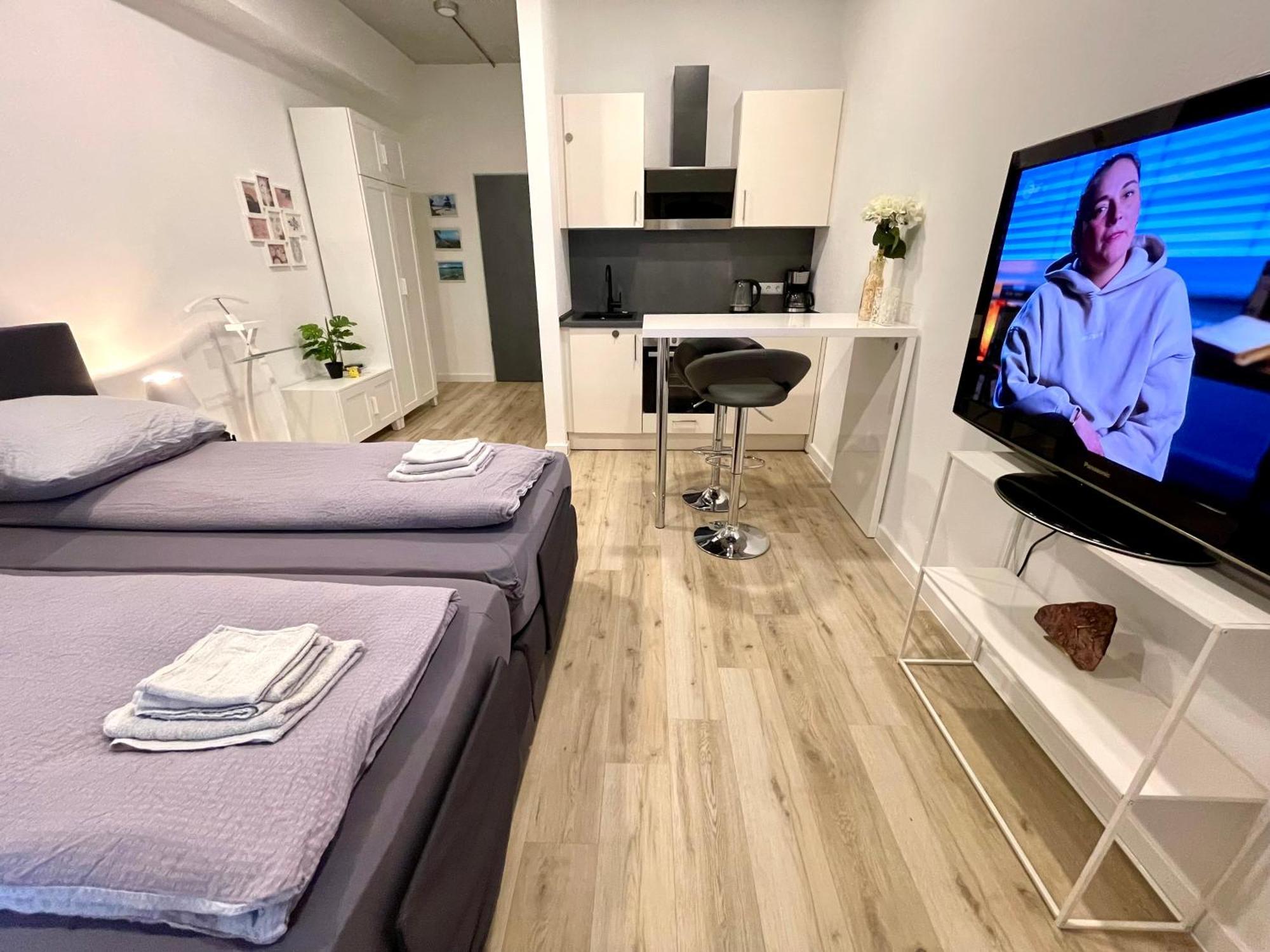 Neu Wunderschoenenes Weisses Apartament Am Schloessle Zentrum Goldstadt Pforzheim Eksteriør bilde