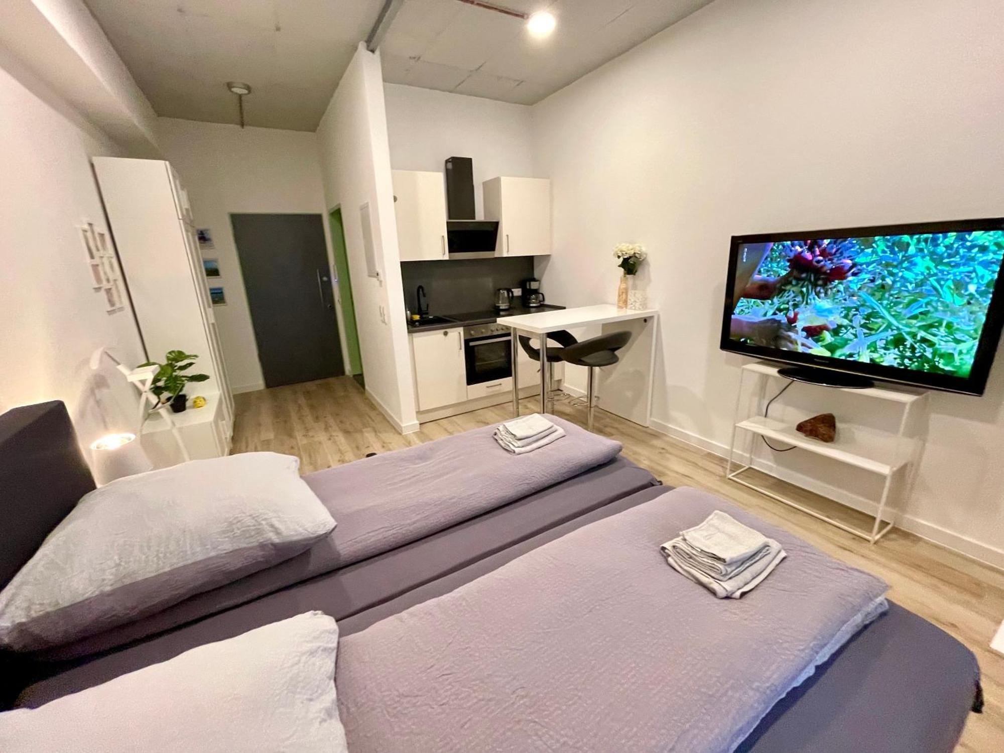 Neu Wunderschoenenes Weisses Apartament Am Schloessle Zentrum Goldstadt Pforzheim Eksteriør bilde