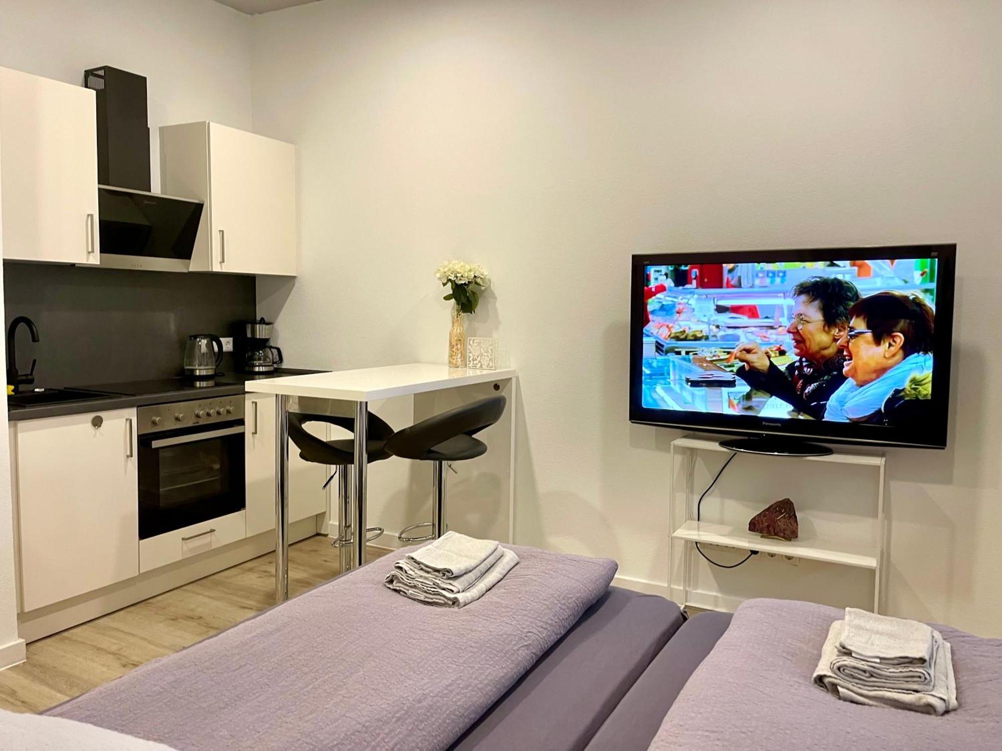 Neu Wunderschoenenes Weisses Apartament Am Schloessle Zentrum Goldstadt Pforzheim Eksteriør bilde