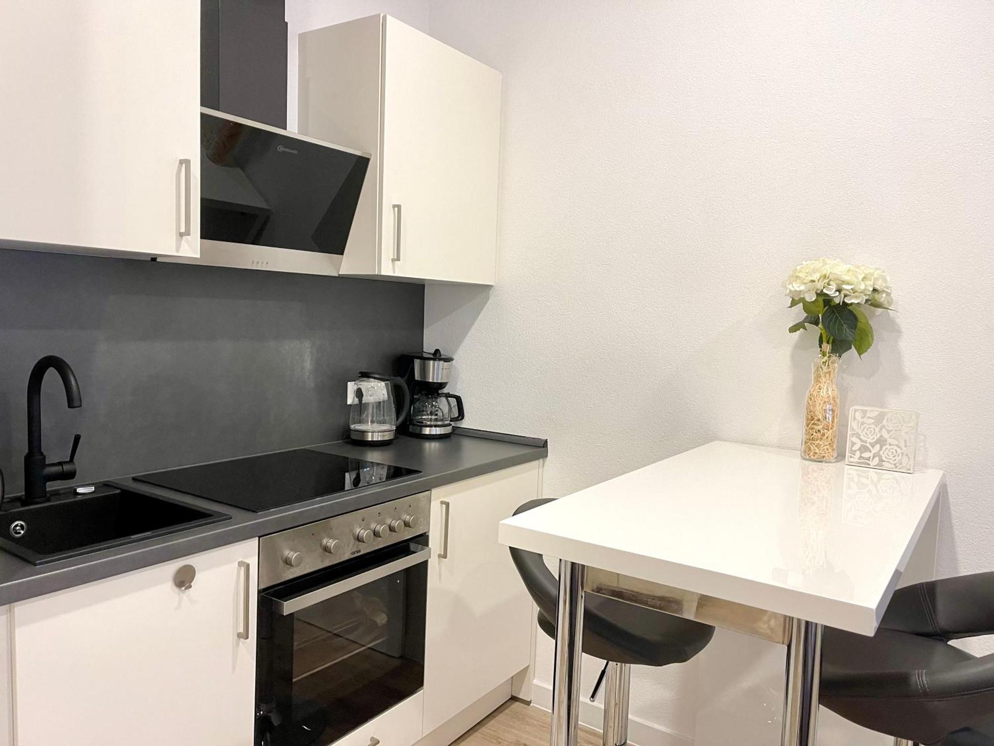 Neu Wunderschoenenes Weisses Apartament Am Schloessle Zentrum Goldstadt Pforzheim Eksteriør bilde