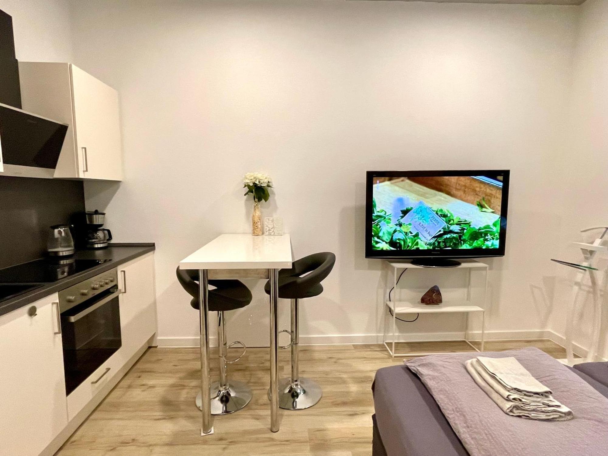 Neu Wunderschoenenes Weisses Apartament Am Schloessle Zentrum Goldstadt Pforzheim Eksteriør bilde
